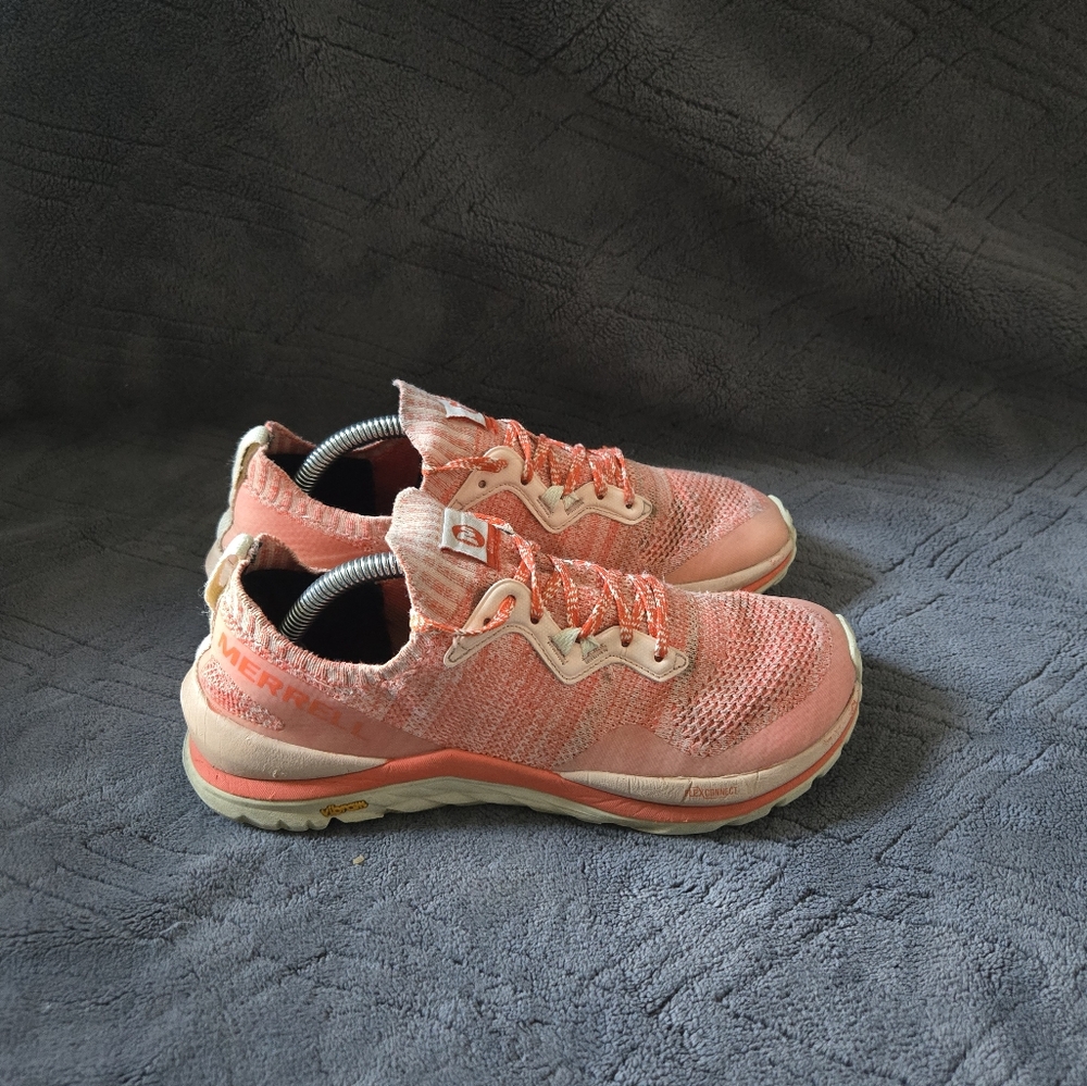 Merrell Mag 9 Hiking Shoes Womens Sz 7.5 Trail Running Sneakers Knit Pink Hikers